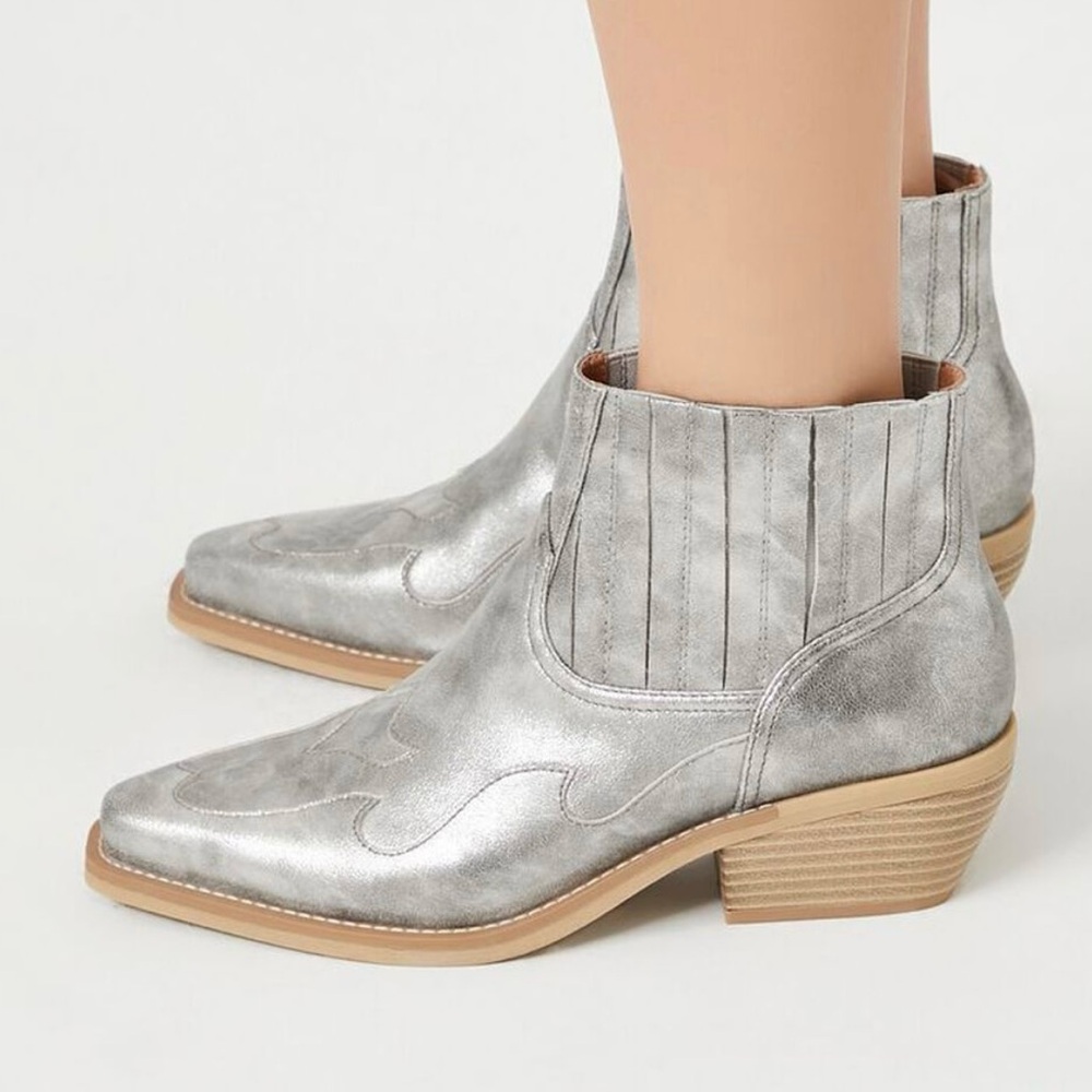 Forever 21 Women Metallic Booties size 7